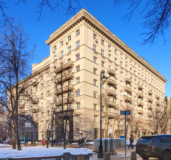 Дом писателей в Лаврушинском переулке)